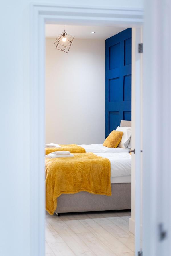 Cheerful 2 Bedroom Homely Apartment, Sleeps 6 Guest Comfy, 3X Double Bed, Parking, Free Wifi, Suitable For Business, Leisure Guest,Glasgow, Glasgow West End, Near City Centre Bagian luar foto